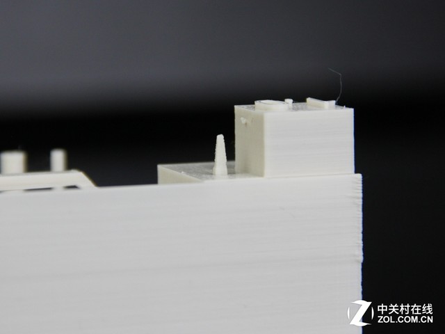 ͑׃cȡ MakerBot R+ 3DӡC(j)לy 
