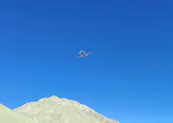 海拔3500米起飛!我國首次在昆侖山完成無人機增雪作業實驗